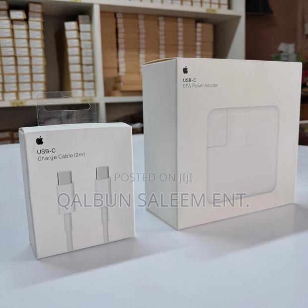 Apple 61W USB-C Adapter With 2 Metres Cable for 12" 13" 14" · Photo 1