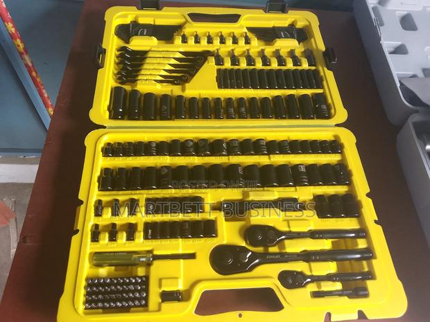183 Sets Of Mechanical Stanley Tools · Photo 1