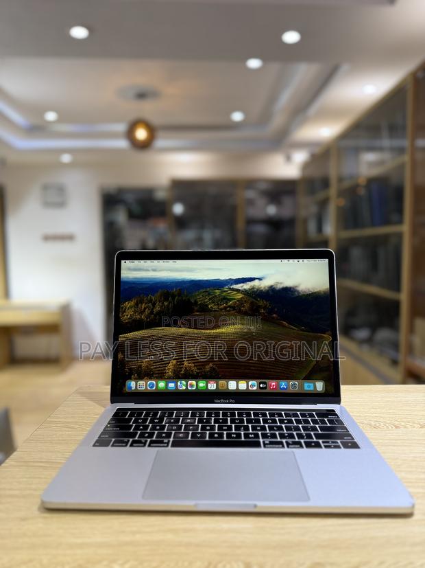 Laptop Apple MacBook Pro 2019 8GB Intel Core i5 SSD 256GB · Photo 2