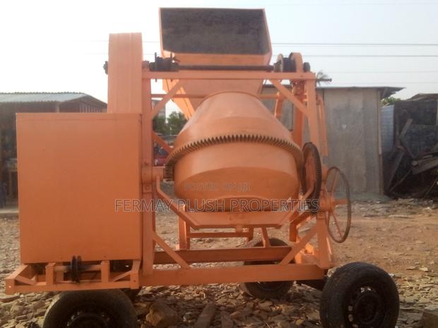 Self Load Concrete Mixer for Rent · Photo 1