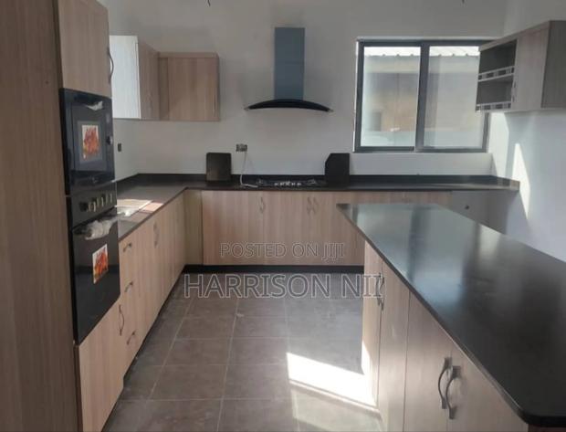 3bdrm House in Oyarifa for sale · Photo 7