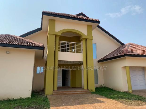 4bdrm House in Bronko Housing, Burma Camp for rent · Photo 1