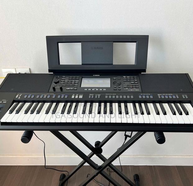 Yamaha PSR Sx720 Arranger Keyboard[Free Bag+Stand] · Photo 1