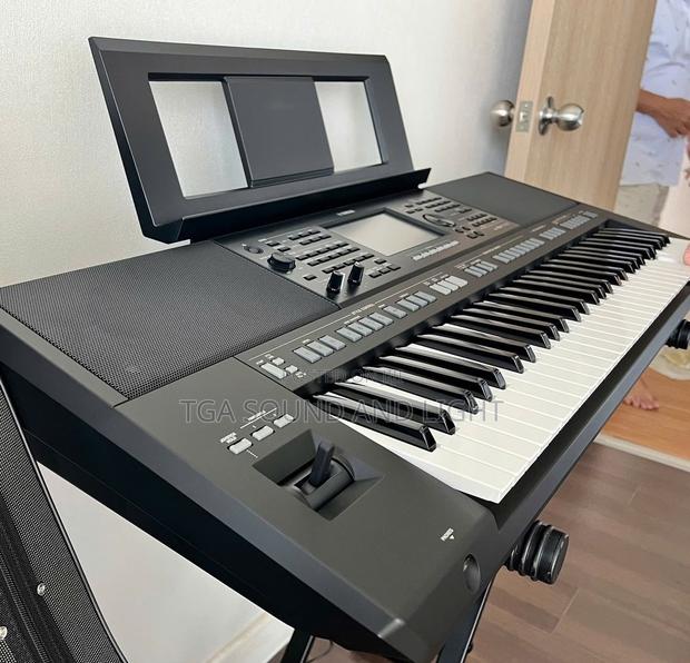 Yamaha PSR Sx720 Arranger Keyboard[Free Bag+Stand] · Photo 7