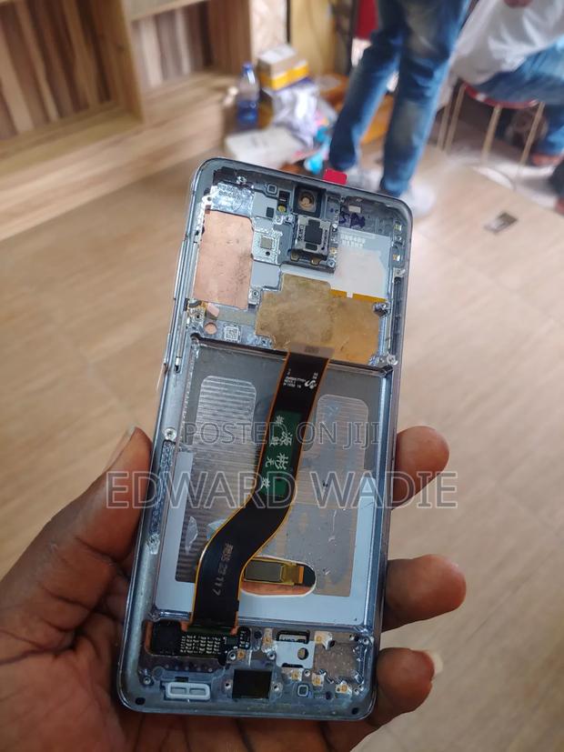 S20 Plus Screen · Photo 4