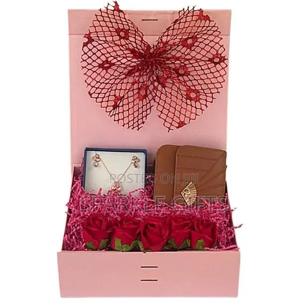 Jewelry, Artificial Rose And Premium Purse To Celebrate Valentine · Photo 1