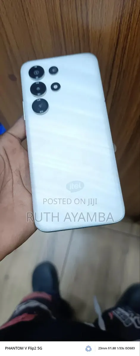 Itel Super 26 Ultra 256 GB Silver · Photo 1