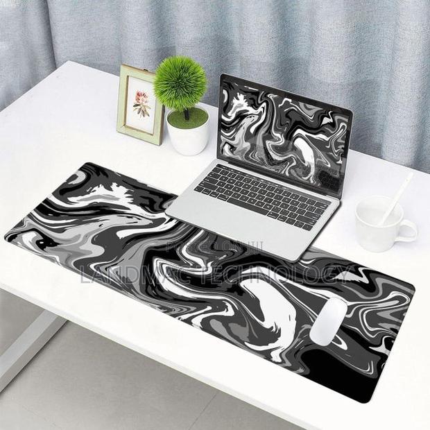 Large Mouse Pad - Grey/Black/White · Photo 1