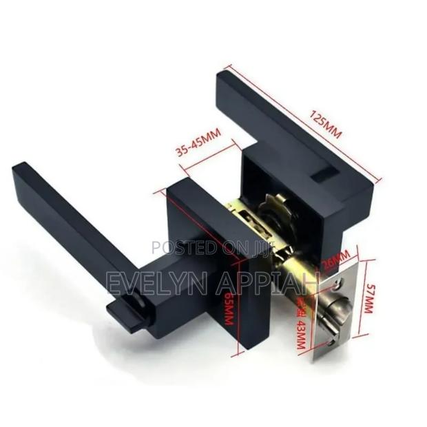 Matt Black Lever Door Lock · Photo 2