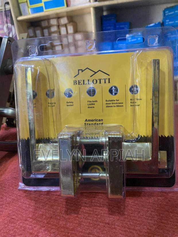 Matt Black Lever Door Lock · Photo 7