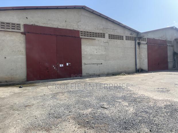 1500 SQM Warehouse + 2bedrooms for Sale Along Tema Motorway · Photo 3