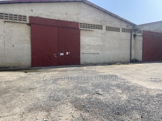 1500 SQM Warehouse + 2bedrooms for Sale Along Tema Motorway · Photo 2