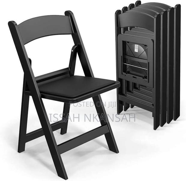 Resin Thick Plastic Chair. · Photo 2