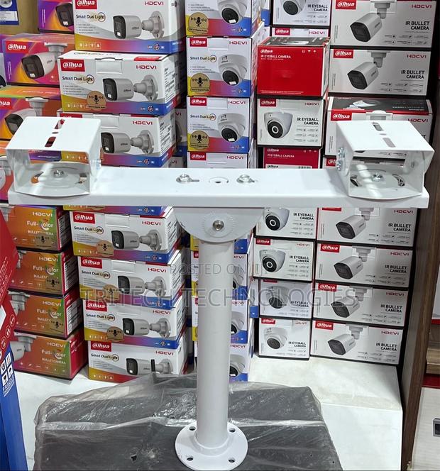 CCTV Dual Camera Mount · Photo 1