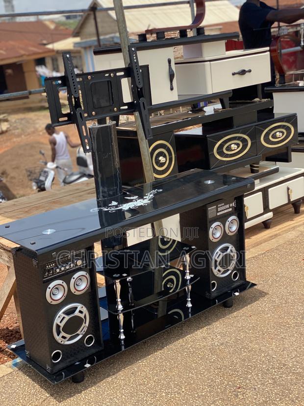 TV Stand With Speakers · Photo 1
