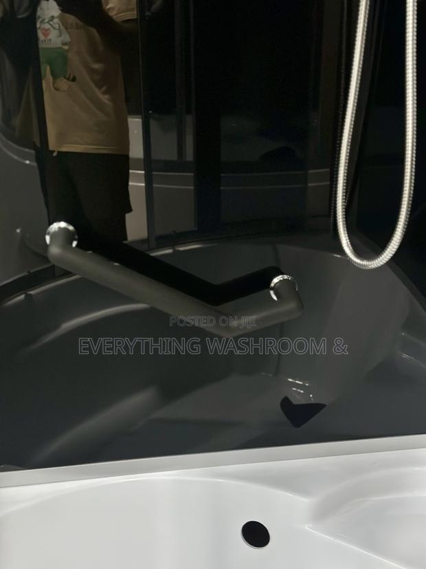 Shower Room_ Digital Shower_ Bathroom Accessories Inclusive · Photo 5