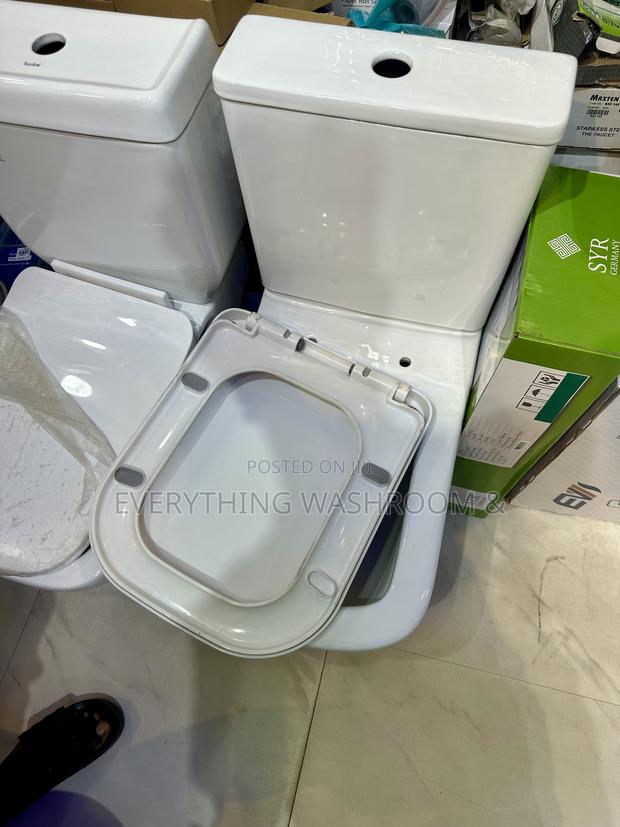 Water Closet_british Master Bed Wc_executive Design_ · Photo 2
