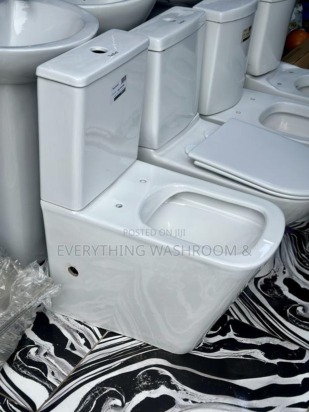 Water Closet_british Master Bed Wc_executive Design_ · Photo 1