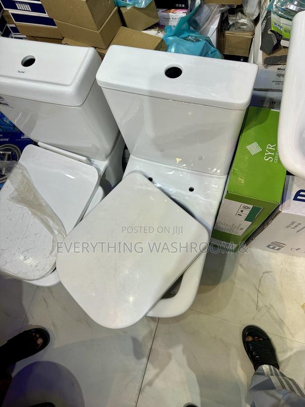 Water Closet_british Master Bed Wc_executive Design_ · Photo 3