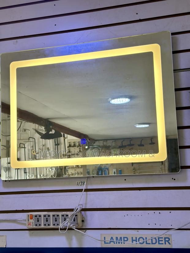 LED Mirror_ Horizontal LED Mirror_ Bathroom Mirror · Photo 1