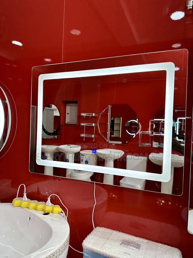 LED Mirror_ Horizontal LED Mirror_ Bathroom Mirror · Photo 3