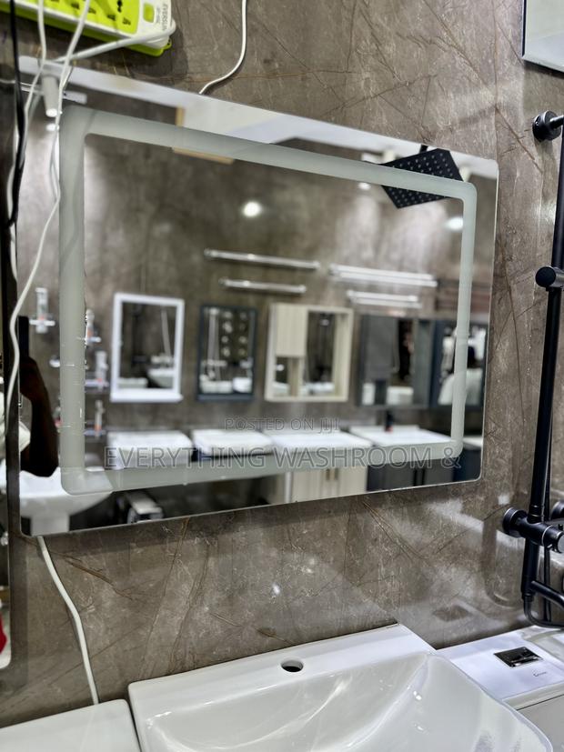 LED Mirror_ Horizontal LED Mirror_ Bathroom Mirror · Photo 4