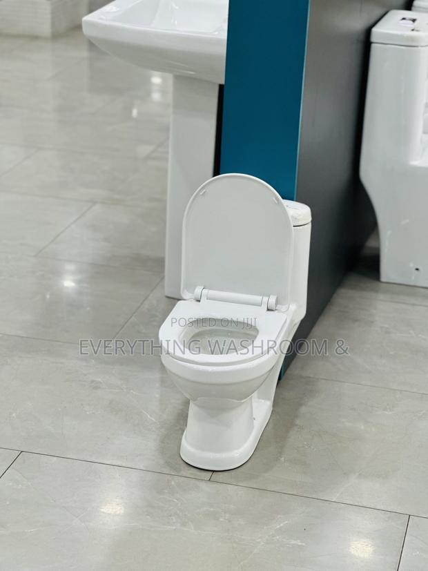 Kid’S Water Closet_ Cute Water Closet for Kids · Photo 2