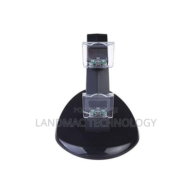 Dual USB Charging Stand for PS5 · Photo 3