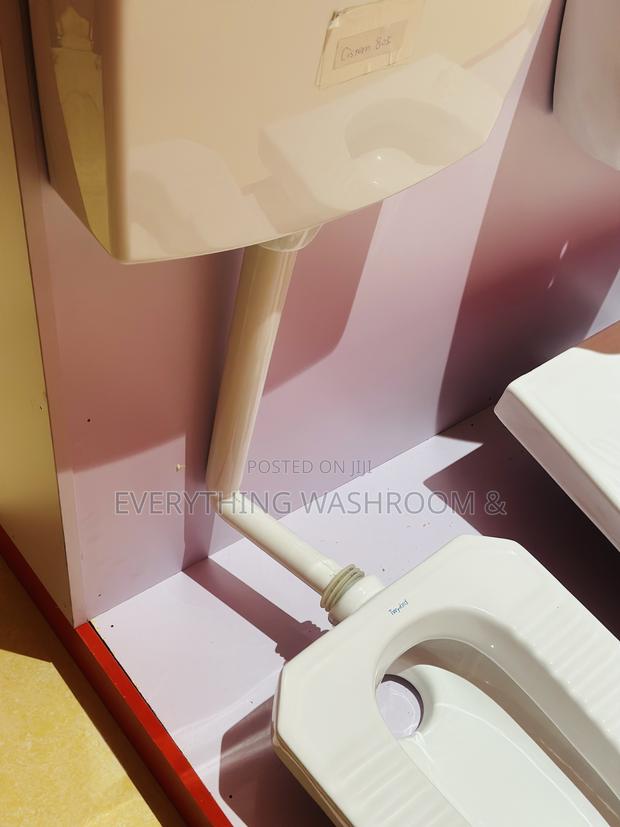 Twyford Squatting WC and Water Tank Complete_ Squatting WC · Photo 4