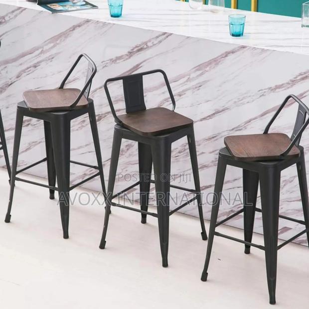Milanhomme
Kaleo Swivel Solid Wood Counter Bar Stool 4 PCS · Photo 2