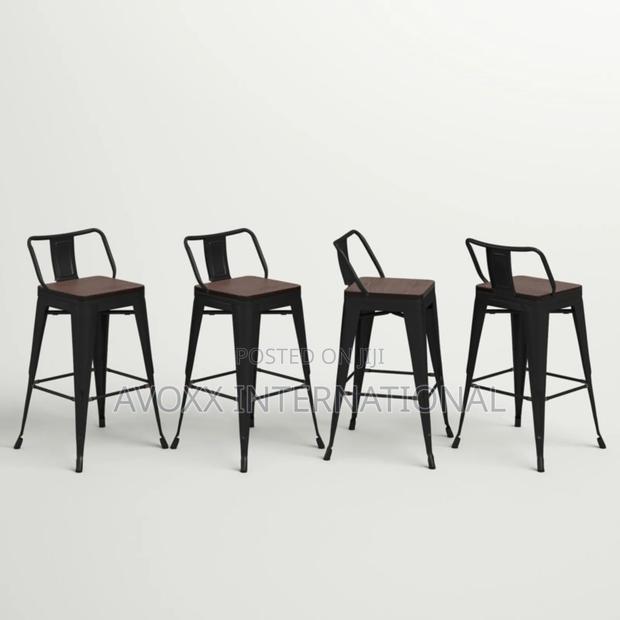 Milanhomme
Kaleo Swivel Solid Wood Counter Bar Stool 4 PCS · Photo 4