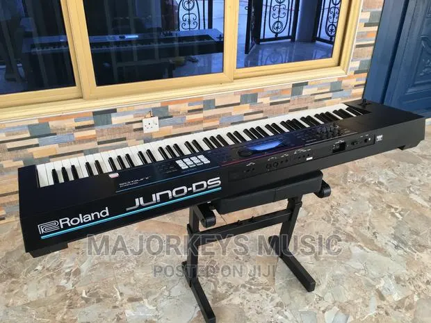 Roland Juno DS88 (88-key Weighted Action) Synthesizer · Photo 1