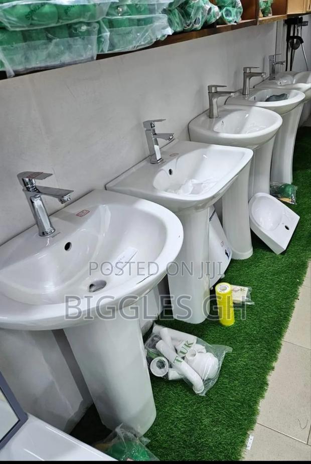 Basin With Pedestal + Tap Complete · Photo 1