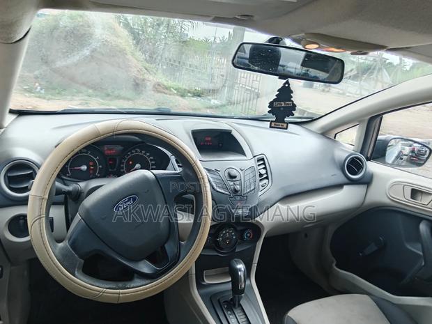 Ford Fiesta S 2011 Black · Photo 5
