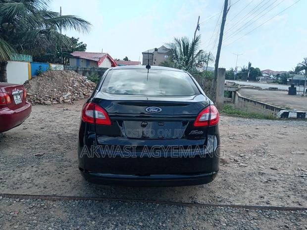 Ford Fiesta S 2011 Black · Photo 2