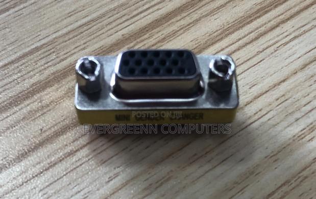 VGA Gender Converter · Photo 1