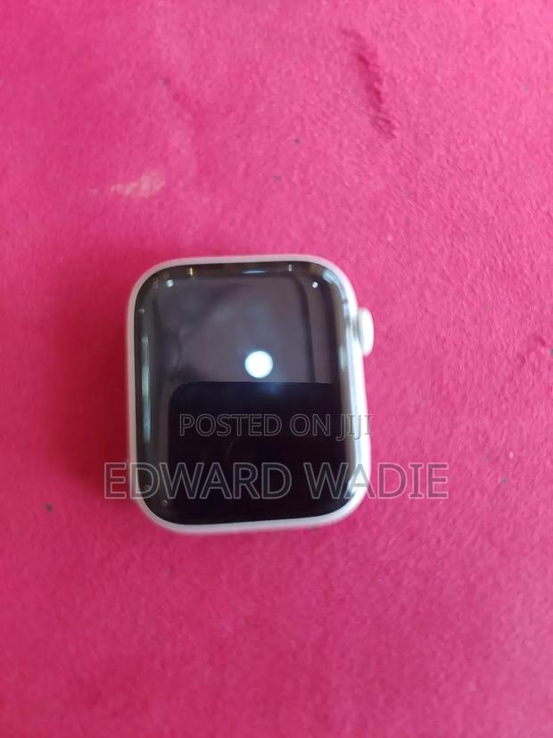 Apple Series 6 44mm · Photo 1