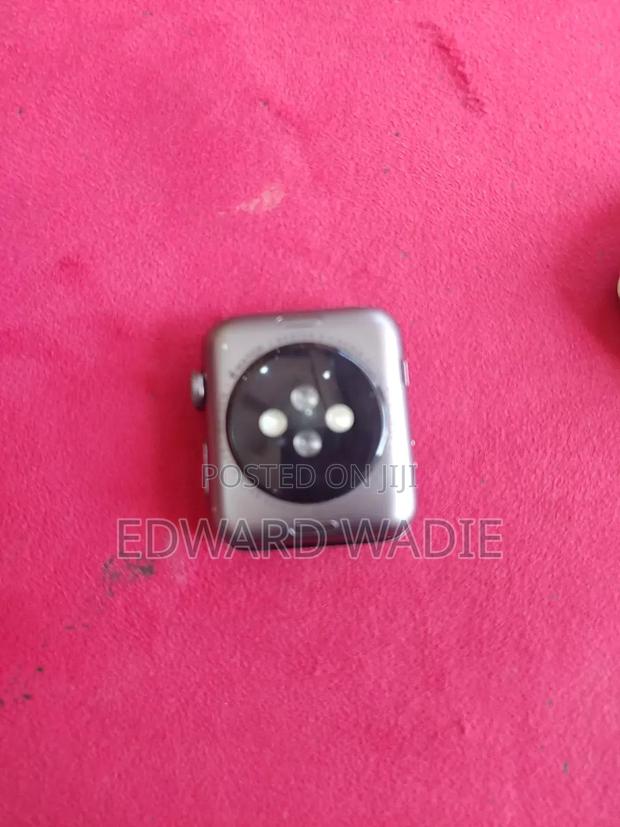 Apple Serie 3 42mm · Photo 2