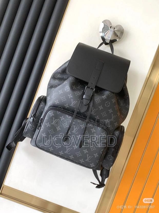 Branded Luxury Leather Backpack · Photo 2
