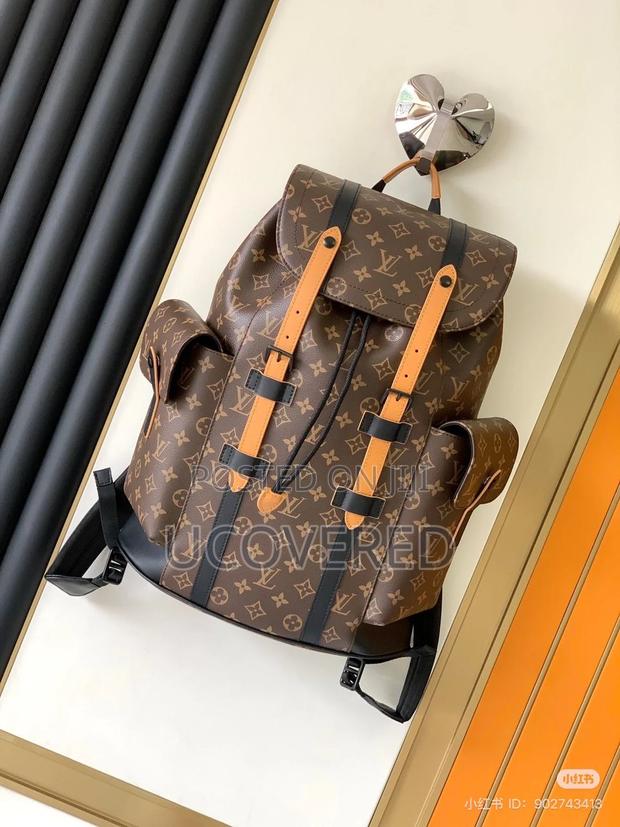 Branded Luxury Leather Backpack · Photo 4