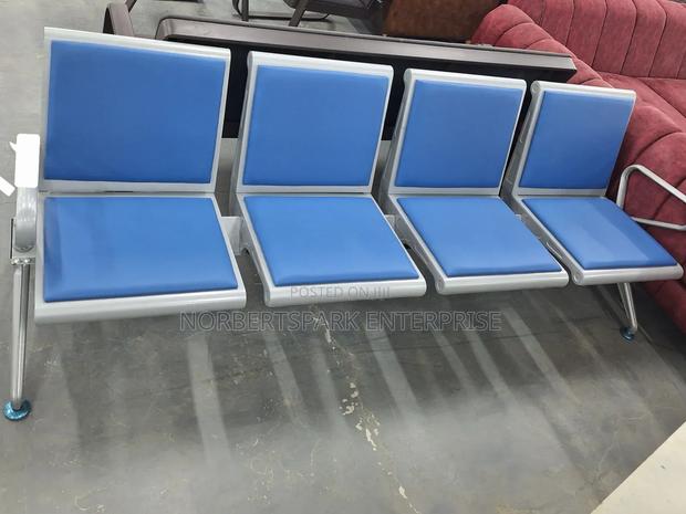 Waiting Room Chair(Wgo4f) · Photo 1
