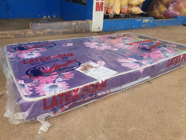 6 Inches One and Half High Density Mattress · Photo 4