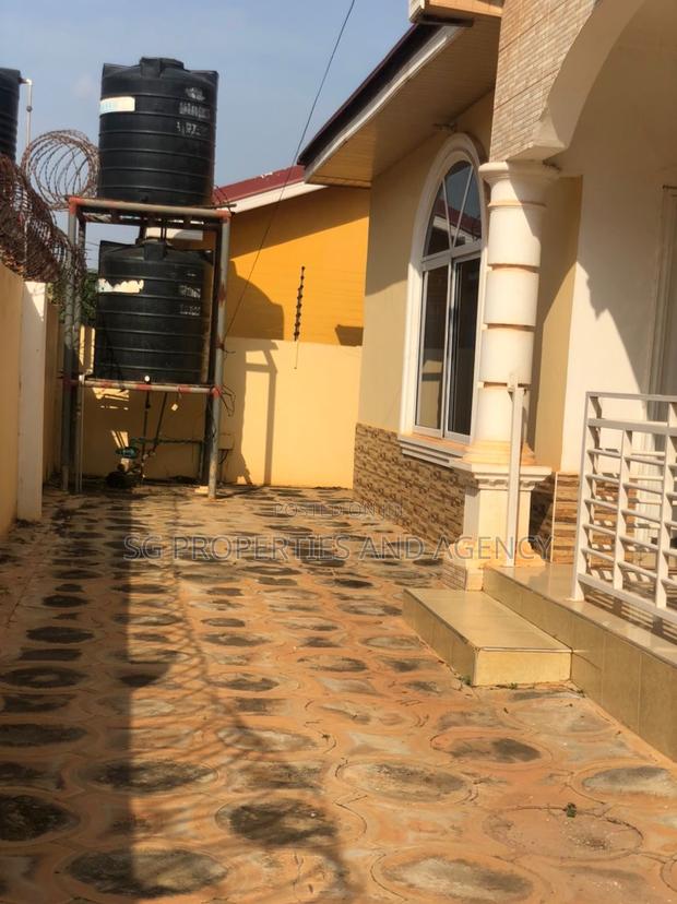 3bdrm House in Spintex for rent · Photo 3