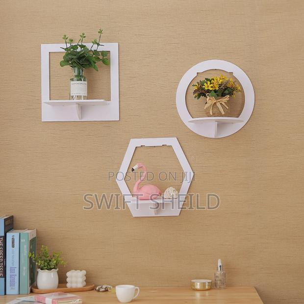 3 Set Floating Shelves · Photo 1