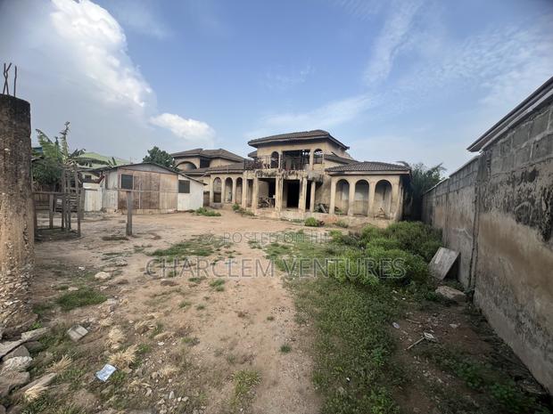 5bdrm House in Charclem Ventures, East Legon for sale · Photo 3