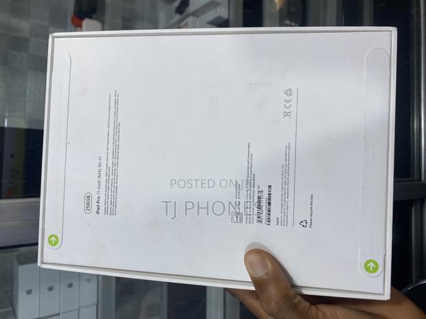 New Apple iPad Pro 11 (2024) 256 GB Gray · Photo 3