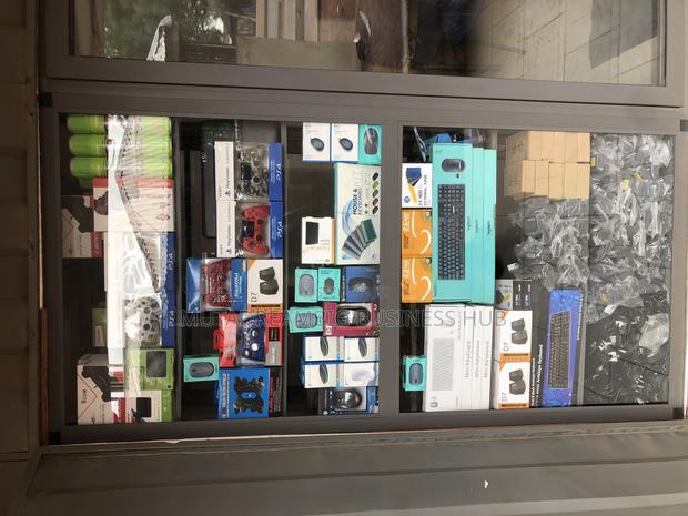 All Kinds of Computer Accessories Are Available · Photo 3