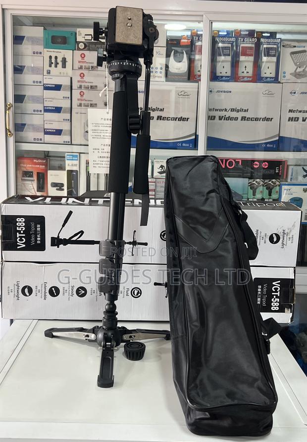 Yunteng VCT-588 Monopod Tripod Extendable Telescoping Stand · Photo 1