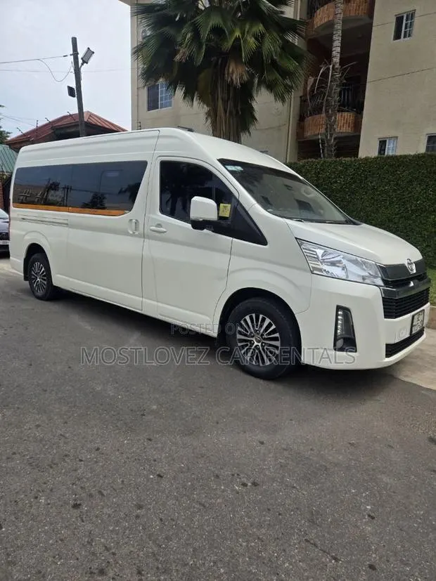 Car Rentals Ghana - Mini Bus for Rent in Ghana · Photo 1