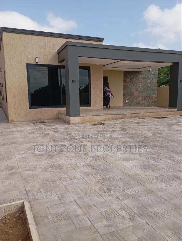 4bdrm Maisonette in Ofankor for sale · Photo 1